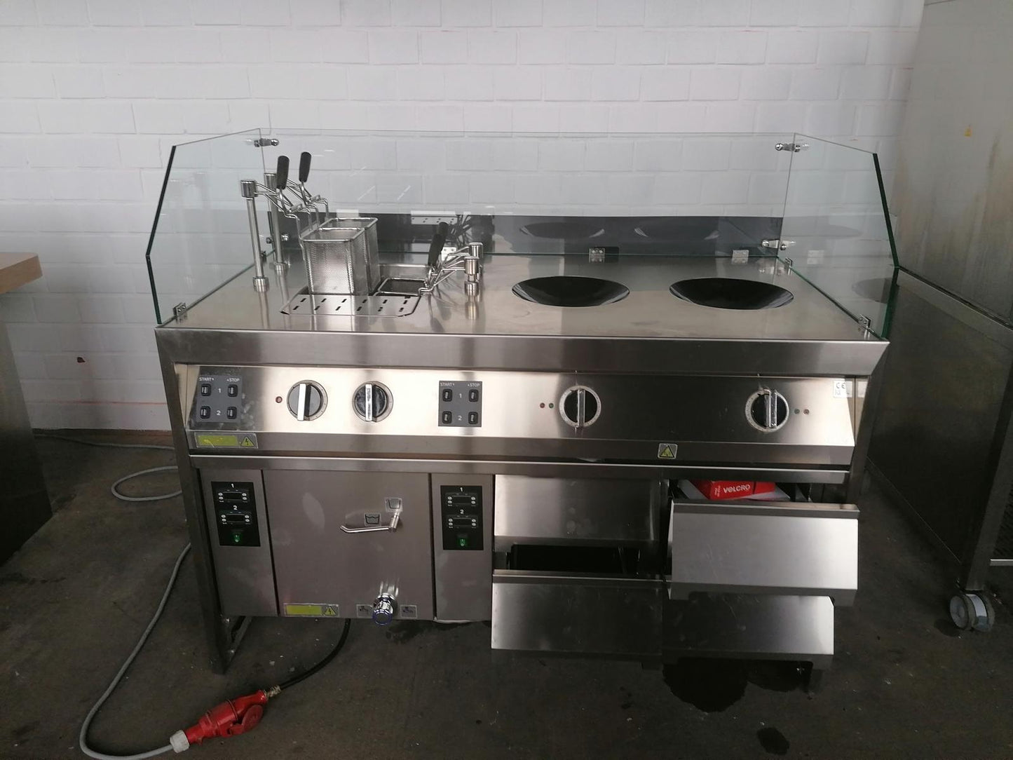 Premium Silko Professional Kitchens – equipped with 2x induction woks and 4x electric pasta cookers. High-quality stainless steel design, built for top-tier performance. Limited stock available at an exclusive price – act fast!