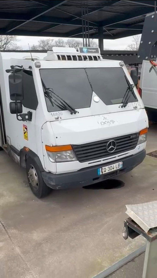Mercedes-Benz Vario 816 D 31